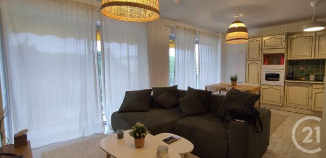 Appartement F3 à louer - 3 pièces - 73.79 m2 - LE CANNET - 06 - PROVENCE-ALPES-COTE-D-AZUR - Century 21 Les Clés Du Sud