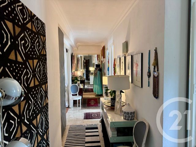 Afficher la photo en grand Appartement F3 à vendre - 3 pièces - 83.01 m2 - LE CANNET - 06 - PROVENCE-ALPES-COTE-D-AZUR - Century 21 Les Clés Du Sud