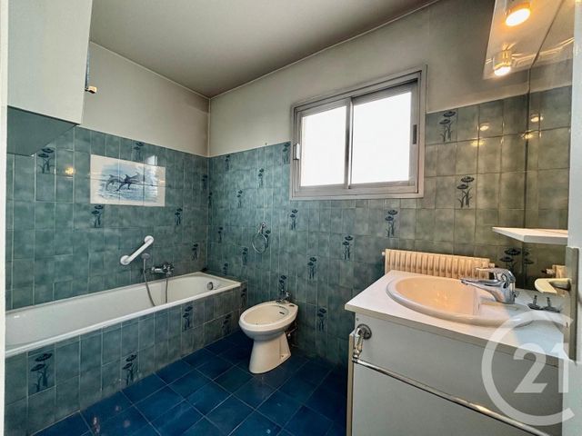 Appartement F3 à vendre - 3 pièces - 72.07 m2 - LE CANNET - 06 - PROVENCE-ALPES-COTE-D-AZUR - Century 21 Les Clés Du Sud