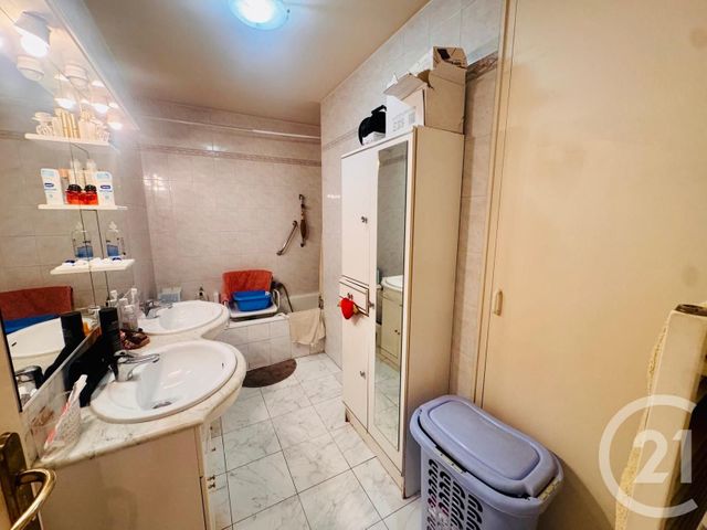 Appartement F2 à vendre - 2 pièces - 56.61 m2 - LE CANNET - 06 - PROVENCE-ALPES-COTE-D-AZUR - Century 21 Les Clés Du Sud