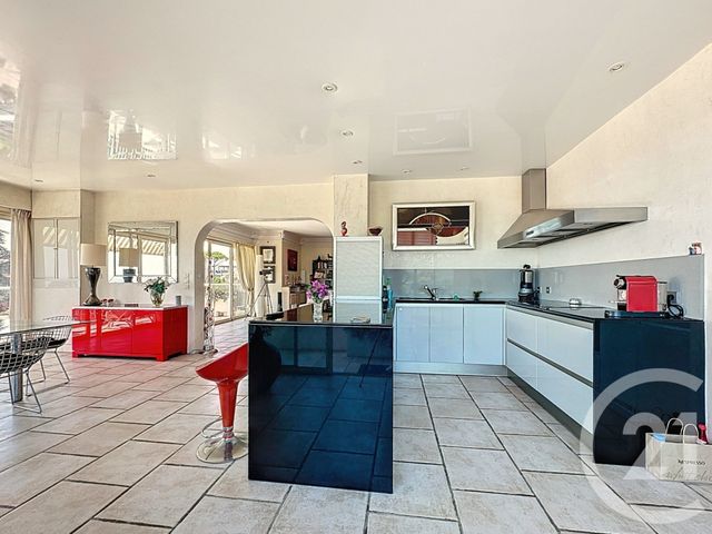 Afficher la photo en grand Appartement F4 à vendre - 4 pièces - 162.19 m2 - LE CANNET - 06 - PROVENCE-ALPES-COTE-D-AZUR - Century 21 Les Clés Du Sud