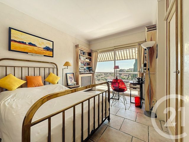 Afficher la photo en grand Appartement F4 à vendre - 4 pièces - 162.19 m2 - LE CANNET - 06 - PROVENCE-ALPES-COTE-D-AZUR - Century 21 Les Clés Du Sud