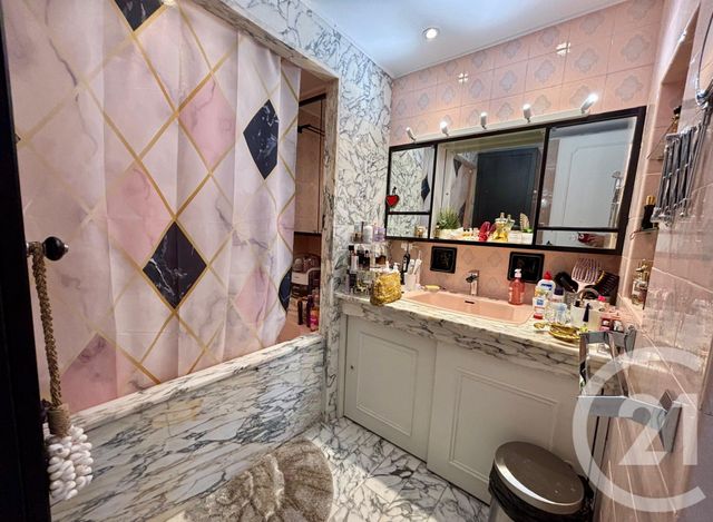 Appartement F4 à vendre - 4 pièces - 122.01 m2 - LE CANNET - 06 - PROVENCE-ALPES-COTE-D-AZUR - Century 21 Les Clés Du Sud