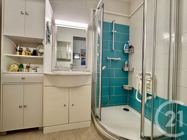 Appartement F3 à vendre - 3 pièces - 64.5 m2 - LE CANNET - 06 - PROVENCE-ALPES-COTE-D-AZUR - Century 21 Les Clés Du Sud