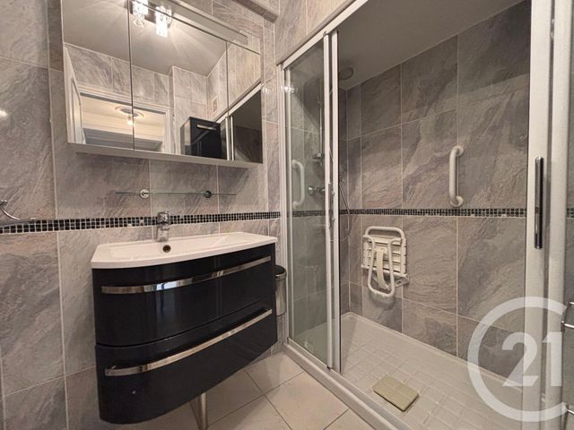 Appartement F4 à vendre - 3 pièces - 79.37 m2 - LE CANNET - 06 - PROVENCE-ALPES-COTE-D-AZUR - Century 21 Les Clés Du Sud