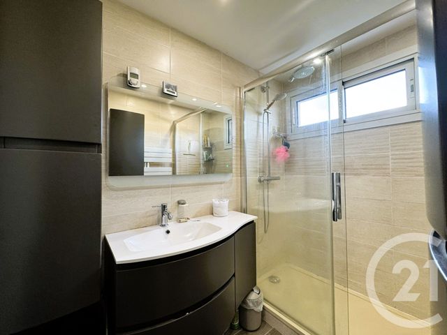 Appartement F3 à vendre - 3 pièces - 70.02 m2 - VALLAURIS - 06 - PROVENCE-ALPES-COTE-D-AZUR - Century 21 Les Clés Du Sud