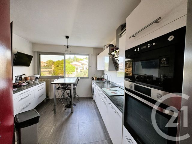 Appartement F3 à vendre - 3 pièces - 70.02 m2 - VALLAURIS - 06 - PROVENCE-ALPES-COTE-D-AZUR - Century 21 Les Clés Du Sud