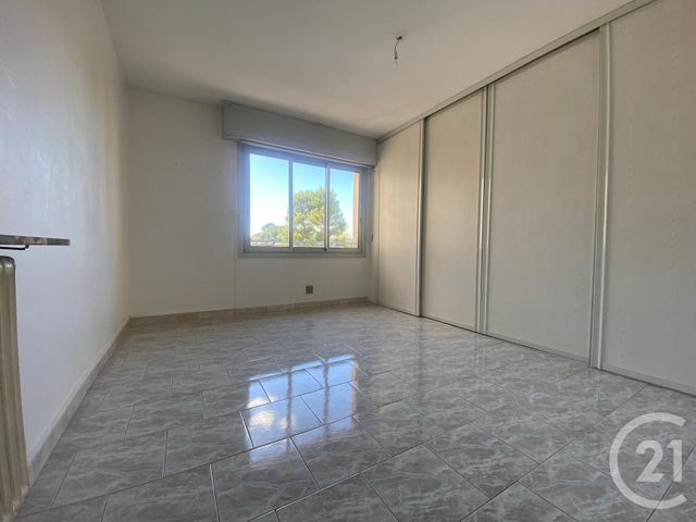Appartement F3 à louer - 3 pièces - 73.79 m2 - LE CANNET - 06 - PROVENCE-ALPES-COTE-D-AZUR - Century 21 Les Clés Du Sud