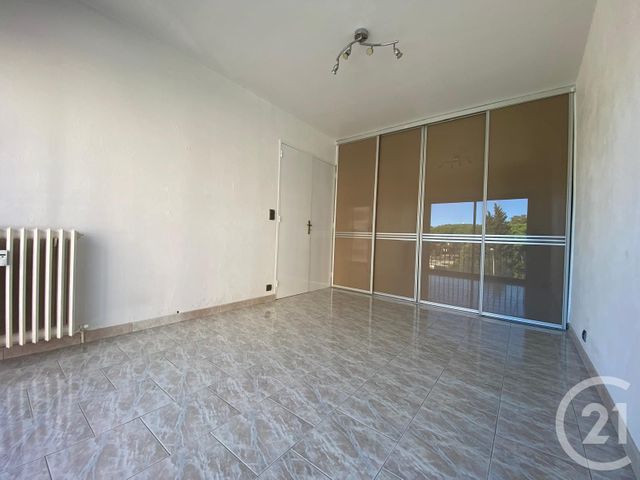 Appartement F3 à louer - 3 pièces - 73.79 m2 - LE CANNET - 06 - PROVENCE-ALPES-COTE-D-AZUR - Century 21 Les Clés Du Sud