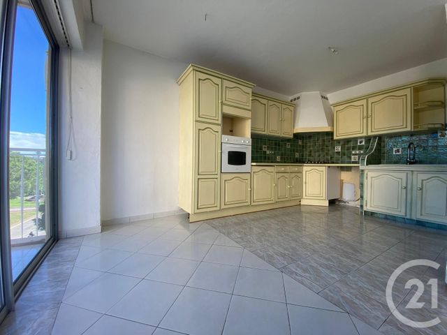 Appartement F3 à louer - 3 pièces - 73.79 m2 - LE CANNET - 06 - PROVENCE-ALPES-COTE-D-AZUR - Century 21 Les Clés Du Sud