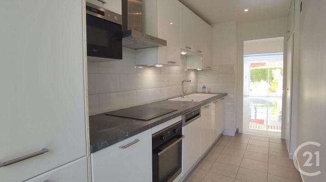 Appartement F3 à louer - 3 pièces - 75.81 m2 - LE CANNET - 06 - PROVENCE-ALPES-COTE-D-AZUR - Century 21 Les Clés Du Sud