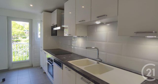 Appartement F3 à louer - 3 pièces - 75.81 m2 - LE CANNET - 06 - PROVENCE-ALPES-COTE-D-AZUR - Century 21 Les Clés Du Sud