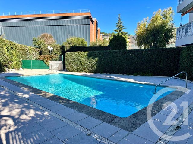 Appartement F3 à louer - 3 pièces - 75.81 m2 - LE CANNET - 06 - PROVENCE-ALPES-COTE-D-AZUR - Century 21 Les Clés Du Sud