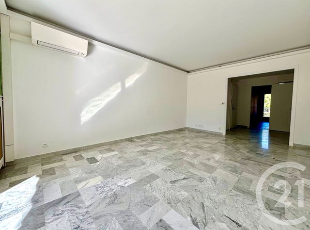 Appartement F3 à louer - 3 pièces - 75.81 m2 - LE CANNET - 06 - PROVENCE-ALPES-COTE-D-AZUR - Century 21 Les Clés Du Sud