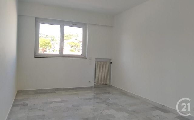 Appartement F3 à louer - 3 pièces - 75.81 m2 - LE CANNET - 06 - PROVENCE-ALPES-COTE-D-AZUR - Century 21 Les Clés Du Sud