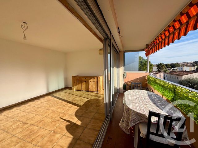 Appartement F4 à vendre - 4 pièces - 85.8 m2 - LE CANNET - 06 - PROVENCE-ALPES-COTE-D-AZUR - Century 21 Les Clés Du Sud