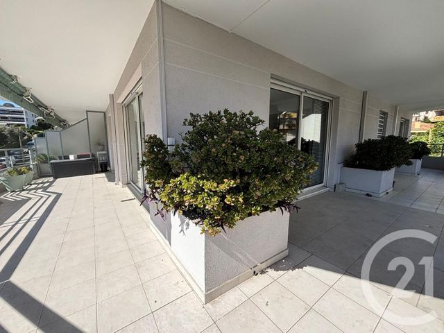 Appartement F3 à vendre LE CANNET