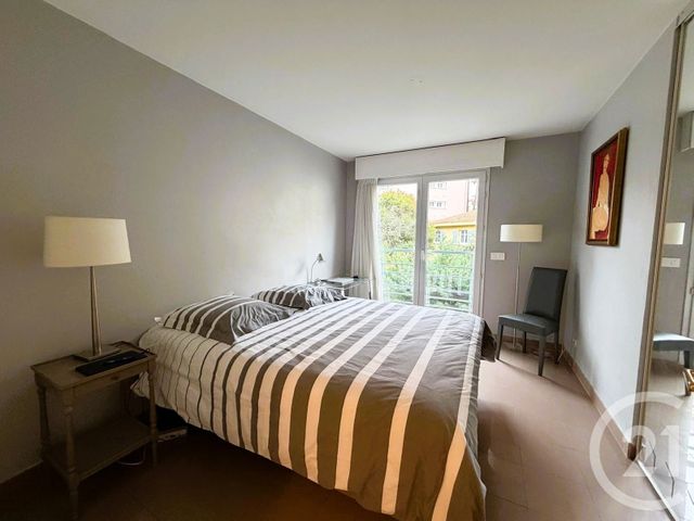 Appartement F3 à vendre - 3 pièces - 81.7 m2 - LE CANNET - 06 - PROVENCE-ALPES-COTE-D-AZUR - Century 21 Les Clés Du Sud