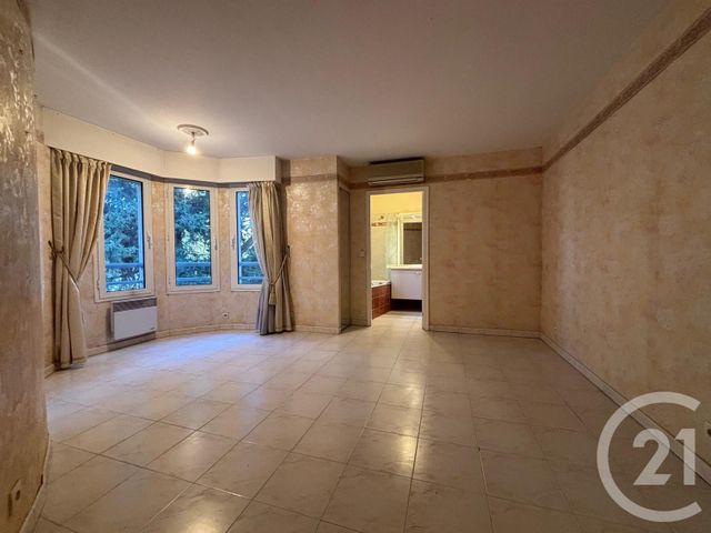 Appartement F3 à vendre - 3 pièces - 85.56 m2 - LE CANNET - 06 - PROVENCE-ALPES-COTE-D-AZUR - Century 21 Les Clés Du Sud