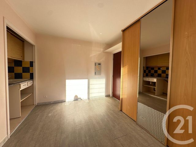 Appartement F1 à louer LE CANNET