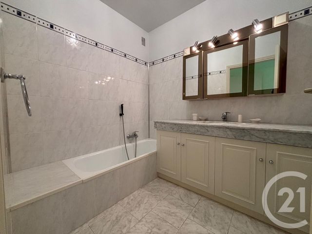 Appartement F2 à vendre - 2 pièces - 55.95 m2 - LE CANNET - 06 - PROVENCE-ALPES-COTE-D-AZUR - Century 21 Les Clés Du Sud