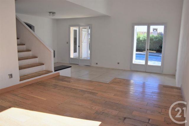 maison à louer - 6 pièces - 191.21 m2 - MANDELIEU LA NAPOULE - 06 - PROVENCE-ALPES-COTE-D-AZUR - Century 21 Les Clés Du Sud