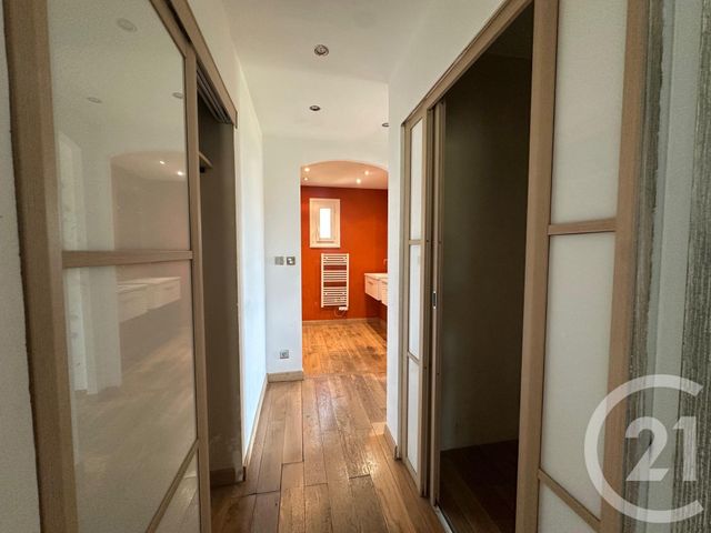 maison à louer - 6 pièces - 191.21 m2 - MANDELIEU LA NAPOULE - 06 - PROVENCE-ALPES-COTE-D-AZUR - Century 21 Les Clés Du Sud