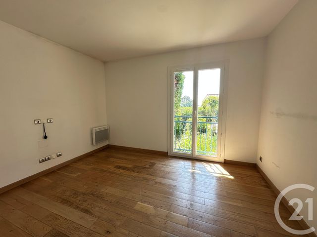 maison à louer - 6 pièces - 191.21 m2 - MANDELIEU LA NAPOULE - 06 - PROVENCE-ALPES-COTE-D-AZUR - Century 21 Les Clés Du Sud