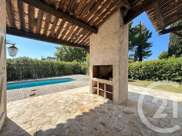 maison à louer - 6 pièces - 191.21 m2 - MANDELIEU LA NAPOULE - 06 - PROVENCE-ALPES-COTE-D-AZUR - Century 21 Les Clés Du Sud