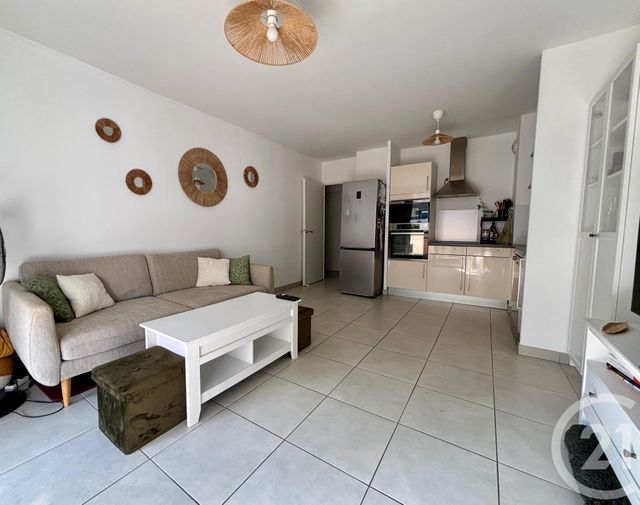 Appartement F3 à vendre - 3 pièces - 60.7 m2 - CANNES LA BOCCA - 06 - PROVENCE-ALPES-COTE-D-AZUR - Century 21 Les Clés Du Sud