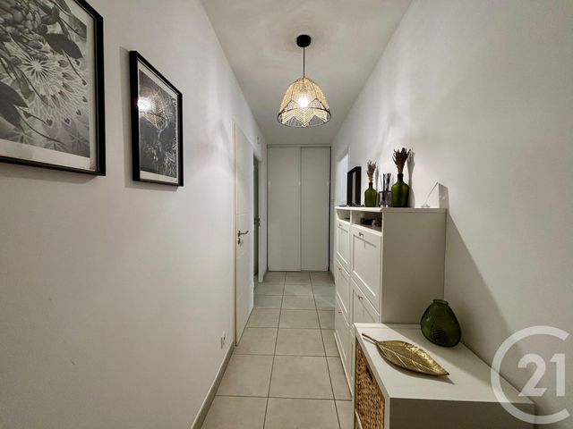 Appartement F3 à vendre - 3 pièces - 60.7 m2 - CANNES LA BOCCA - 06 - PROVENCE-ALPES-COTE-D-AZUR - Century 21 Les Clés Du Sud
