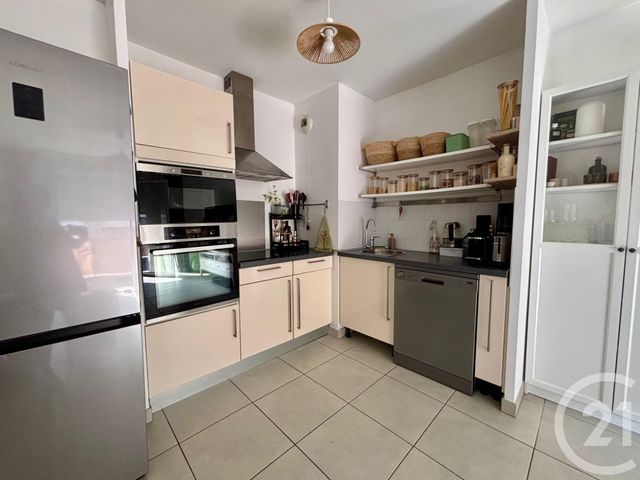 Appartement F3 à vendre - 3 pièces - 60.7 m2 - CANNES LA BOCCA - 06 - PROVENCE-ALPES-COTE-D-AZUR - Century 21 Les Clés Du Sud