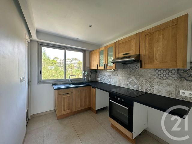 Appartement F3 à louer - 3 pièces - 62.52 m2 - LE CANNET - 06 - PROVENCE-ALPES-COTE-D-AZUR - Century 21 Les Clés Du Sud