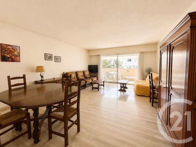 Appartement F3 à vendre - 3 pièces - 71.2 m2 - LE CANNET - 06 - PROVENCE-ALPES-COTE-D-AZUR - Century 21 Les Clés Du Sud