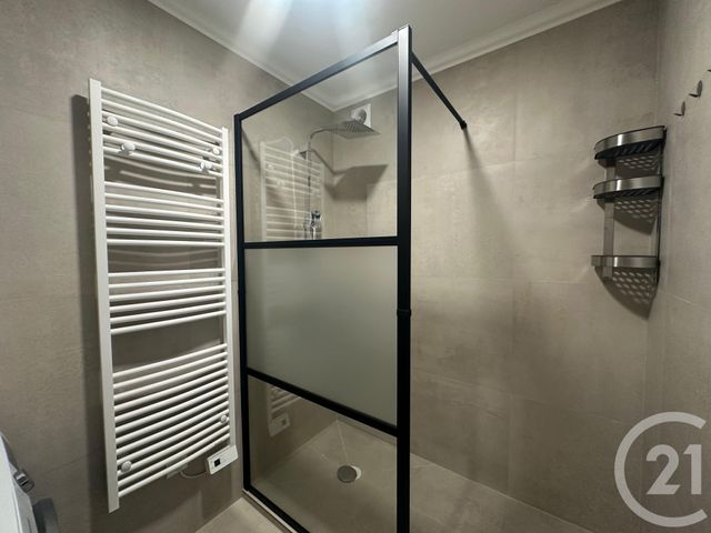 Appartement F3 à louer - 3 pièces - 64.69 m2 - LE CANNET - 06 - PROVENCE-ALPES-COTE-D-AZUR - Century 21 Les Clés Du Sud