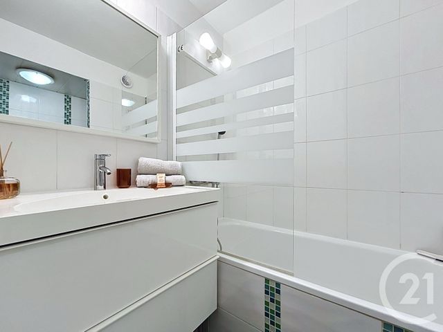 Appartement à louer - 2 pièces - 27.58 m2 - CANNES - 06 - PROVENCE-ALPES-COTE-D-AZUR - Century 21 Les Clés Du Sud