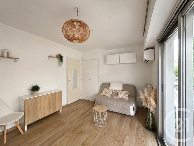 Appartement F1 à louer LE CANNET