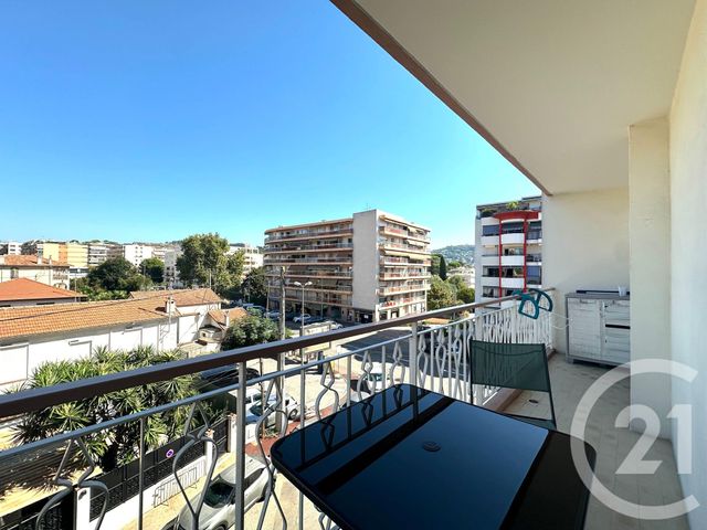 Appartement F2 à louer LE CANNET
