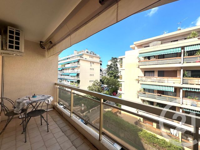 Appartement F1 à louer LE CANNET