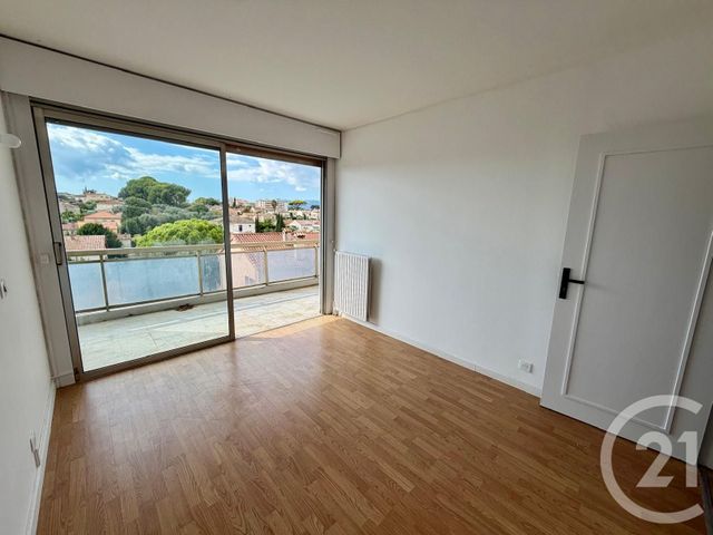 Appartement F2 à vendre - 2 pièces - 50.83 m2 - LE CANNET - 06 - PROVENCE-ALPES-COTE-D-AZUR - Century 21 Les Clés Du Sud