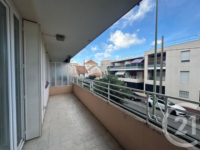 Appartement F3 à louer - 3 pièces - 52.07 m2 - LE CANNET - 06 - PROVENCE-ALPES-COTE-D-AZUR - Century 21 Les Clés Du Sud