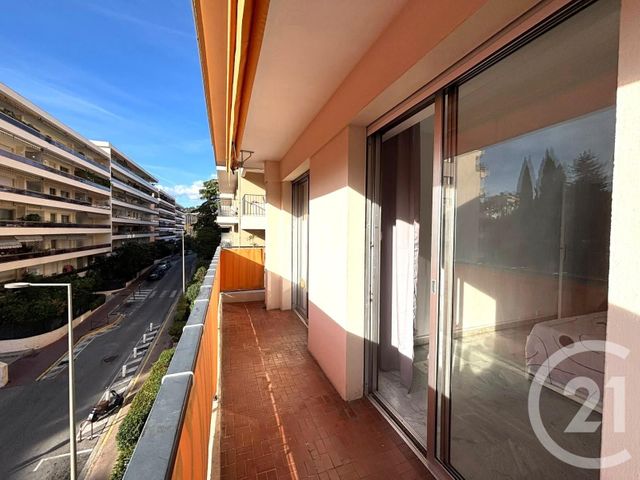 Appartement F3 à louer - 3 pièces - 69.48 m2 - LE CANNET - 06 - PROVENCE-ALPES-COTE-D-AZUR - Century 21 Les Clés Du Sud