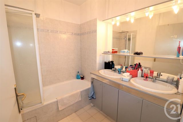 Appartement F3 à vendre - 3 pièces - 60.0 m2 - LE CANNET - 06 - PROVENCE-ALPES-COTE-D-AZUR - Century 21 Les Clés Du Sud Appartement F3 à vendre - 3 pièces - 60.0 m2 - LE CANNET - 06 - PROVENCE-ALPES-COTE-D-AZUR - Century 21 Les Clés Du Sud