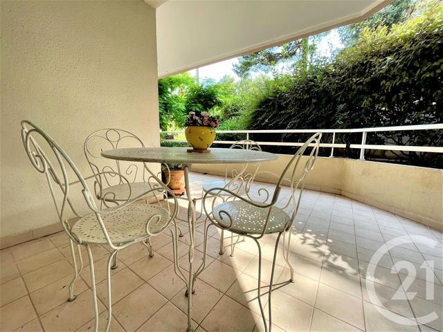 Afficher la photo en grand Appartement F4 à vendre - 4 pièces - 111.0 m2 - LE CANNET - 06 - PROVENCE-ALPES-COTE-D-AZUR - Century 21 Les Clés Du Sud