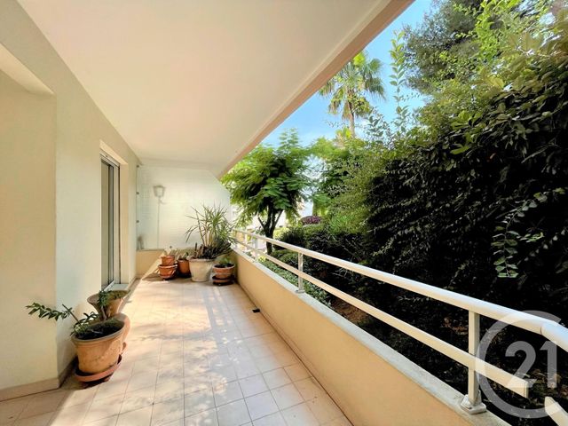 Afficher la photo en grand Appartement F4 à vendre - 4 pièces - 111.0 m2 - LE CANNET - 06 - PROVENCE-ALPES-COTE-D-AZUR - Century 21 Les Clés Du Sud