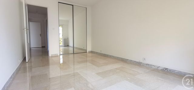 Afficher la photo en grand Appartement F3 à louer - 3 pièces - 62.67 m2 - LE CANNET - 06 - PROVENCE-ALPES-COTE-D-AZUR - Century 21 Les Clés Du Sud