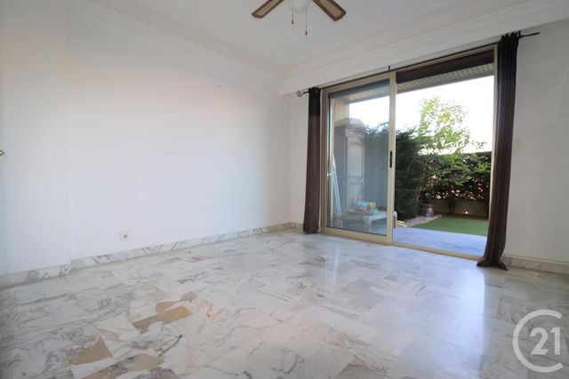 Appartement F4 à vendre - 4 pièces - 104.07 m2 - LE CANNET - 06 - PROVENCE-ALPES-COTE-D-AZUR - Century 21 Les Clés Du Sud Appartement F4 à vendre - 4 pièces - 104.07 m2 - LE CANNET - 06 - PROVENCE-ALPES-COTE-D-AZUR - Century 21 Les Clés Du Sud
