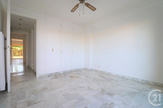 Appartement F4 à vendre - 4 pièces - 104.07 m2 - LE CANNET - 06 - PROVENCE-ALPES-COTE-D-AZUR - Century 21 Les Clés Du Sud Appartement F4 à vendre - 4 pièces - 104.07 m2 - LE CANNET - 06 - PROVENCE-ALPES-COTE-D-AZUR - Century 21 Les Clés Du Sud