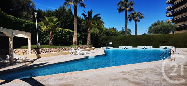 Appartement F4 à vendre - 4 pièces - 104.07 m2 - LE CANNET - 06 - PROVENCE-ALPES-COTE-D-AZUR - Century 21 Les Clés Du Sud Appartement F4 à vendre - 4 pièces - 104.07 m2 - LE CANNET - 06 - PROVENCE-ALPES-COTE-D-AZUR - Century 21 Les Clés Du Sud