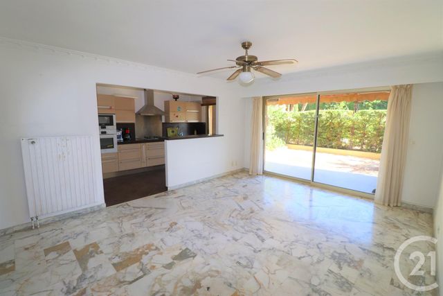 Appartement F4 à vendre - 4 pièces - 104.07 m2 - LE CANNET - 06 - PROVENCE-ALPES-COTE-D-AZUR - Century 21 Les Clés Du Sud Appartement F4 à vendre - 4 pièces - 104.07 m2 - LE CANNET - 06 - PROVENCE-ALPES-COTE-D-AZUR - Century 21 Les Clés Du Sud